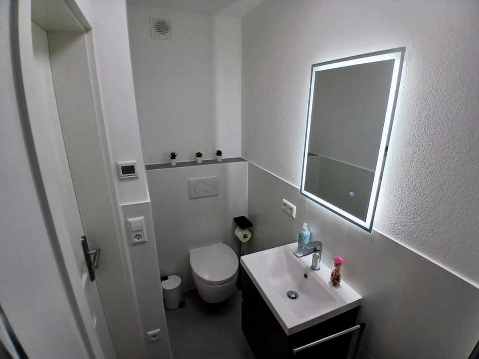 City Hub Room 13 - mit Balkon Hostel in Karlsruhe