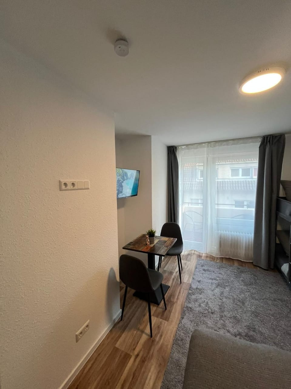 City Hub Room 14 - mit Balkon Hostel in Karlsruhe