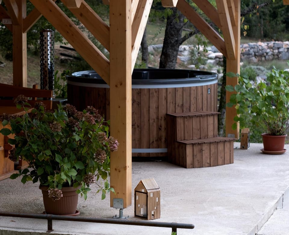 Day, Garden, Hot Tub