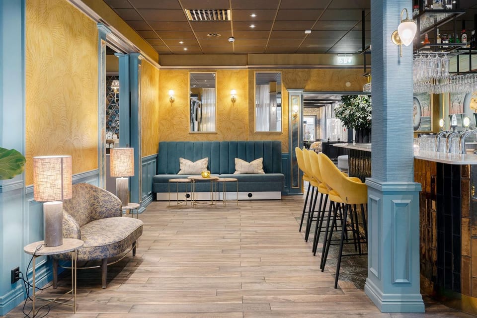 Lounge or bar