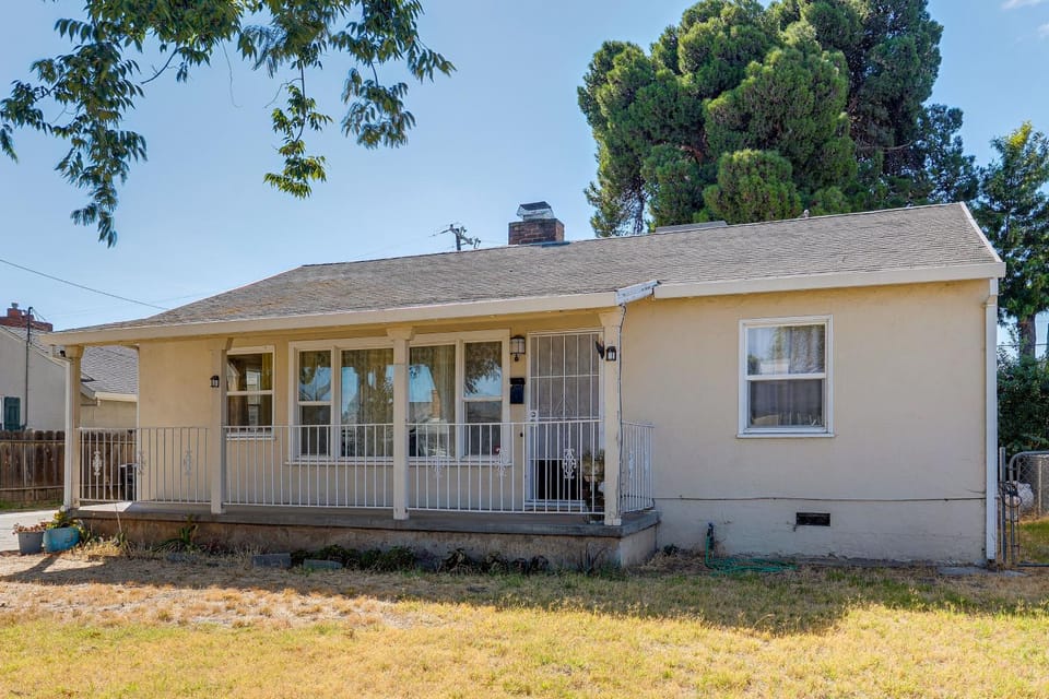 Cozy Stockton Home Close to UOP & Miracle Mile House in Stockton