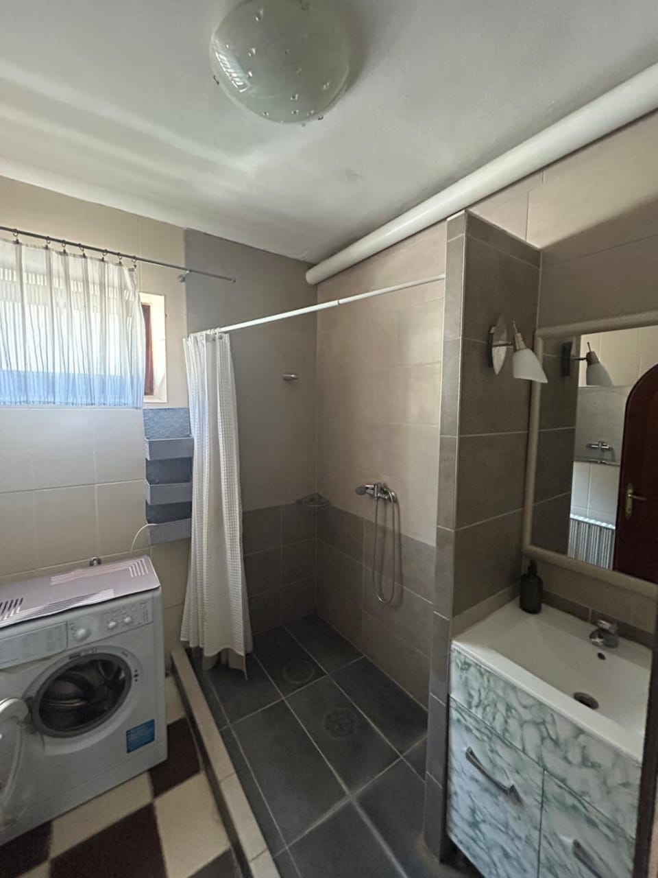 Shower, Bathroom, towels
