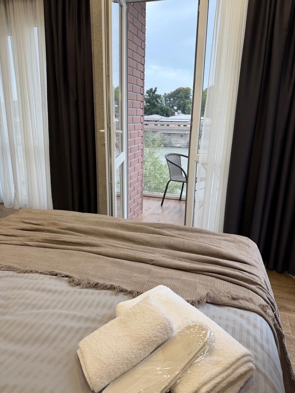 Bed, View (from property/room), Balcony/Terrace, Photo of the whole room, Bedroom, towels