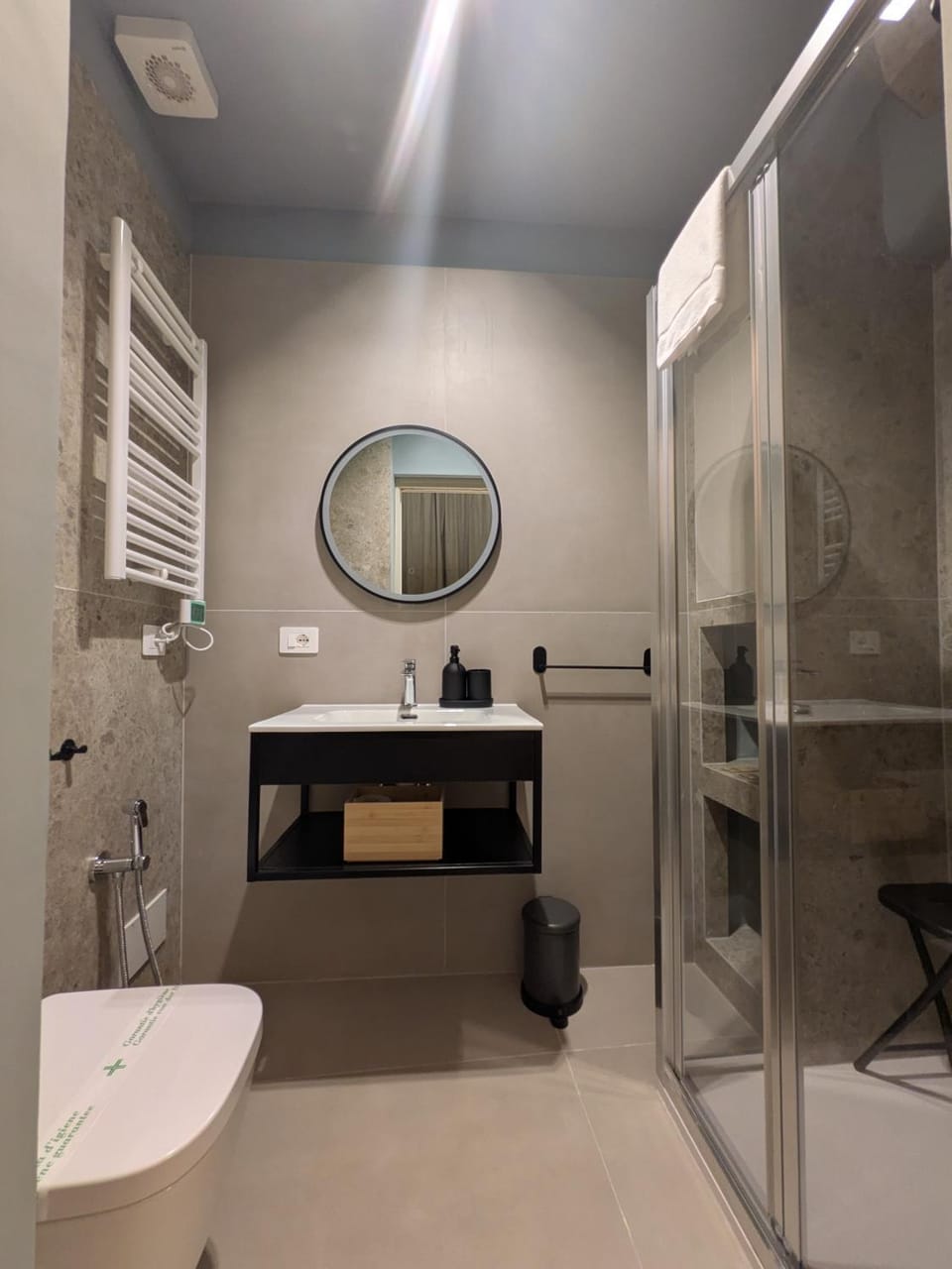 Shower, Toilet, Bathroom