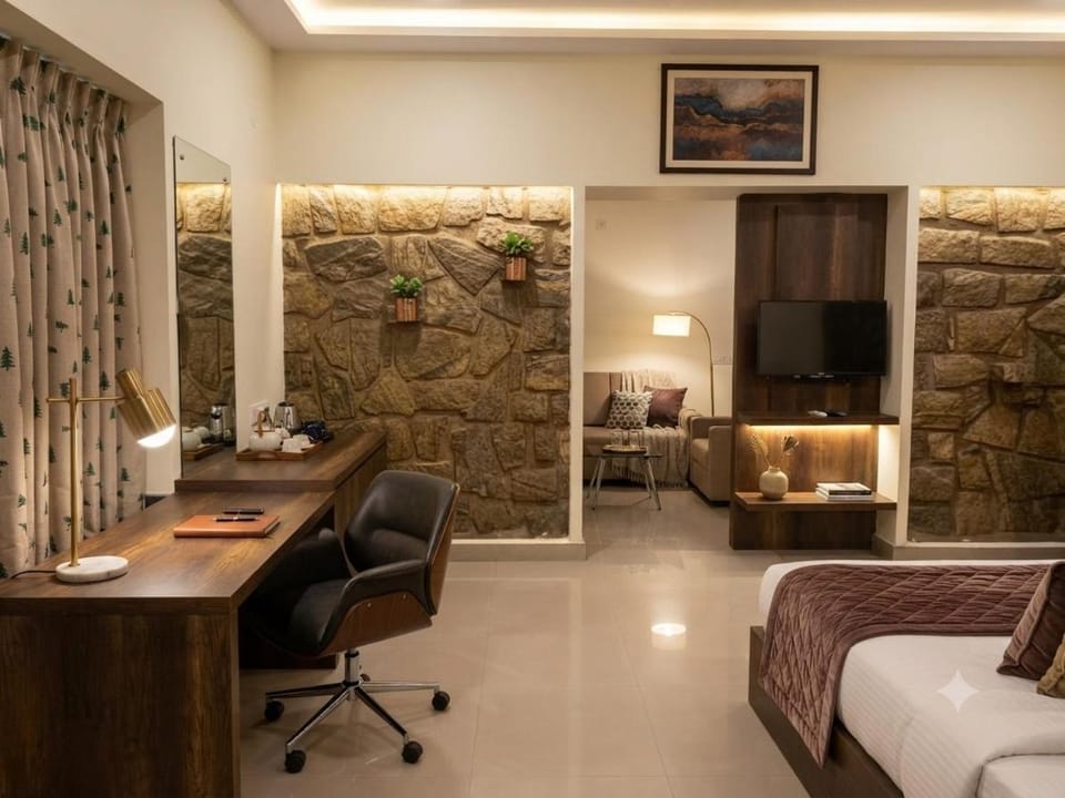 Bed, Photo of the whole room, Seating area