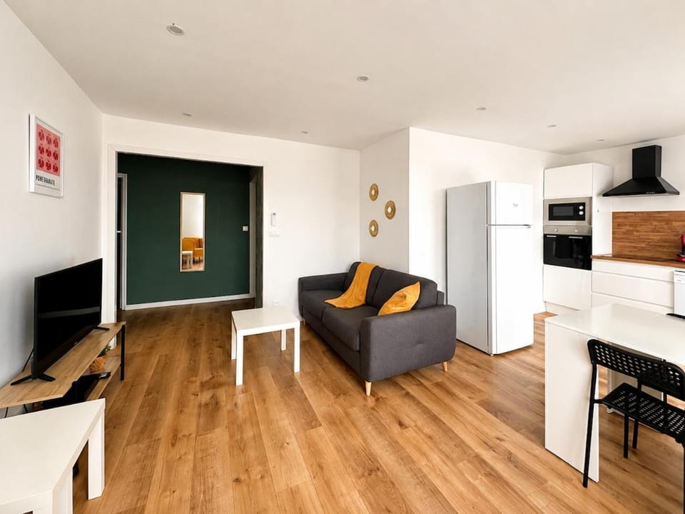 Residential apartment - Portes de Lyon-Parking Apartment in Lyon