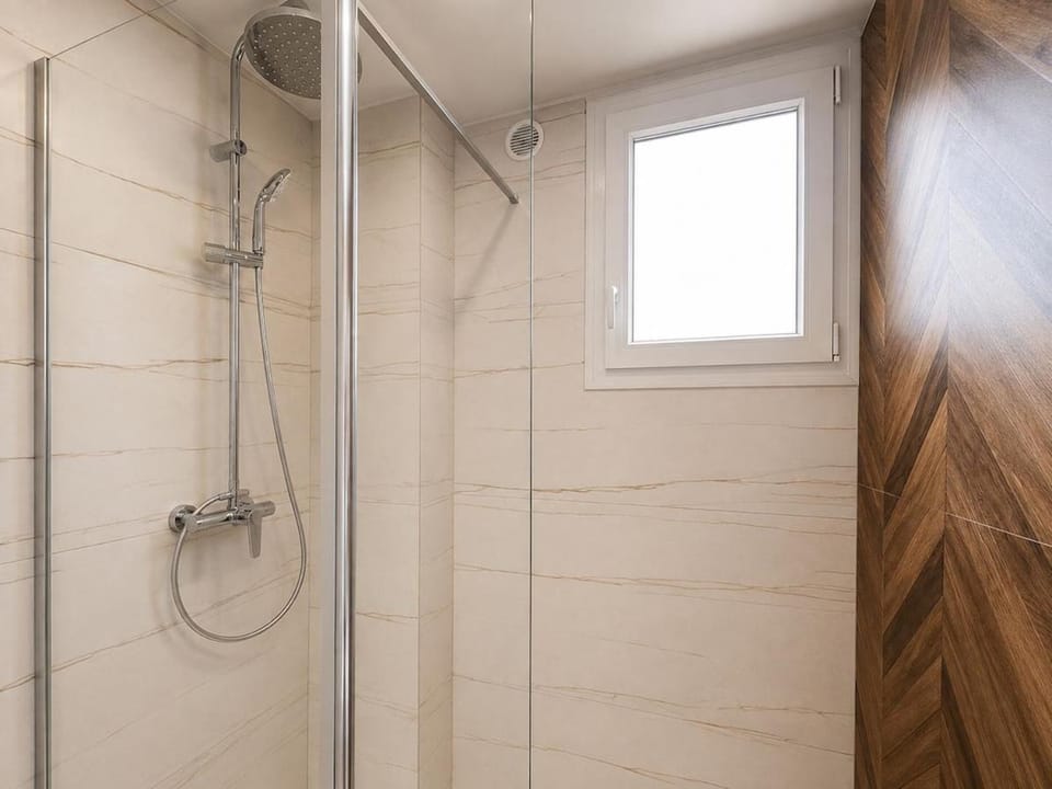 Residential apartment - Portes de Lyon-Parking Apartment in Lyon