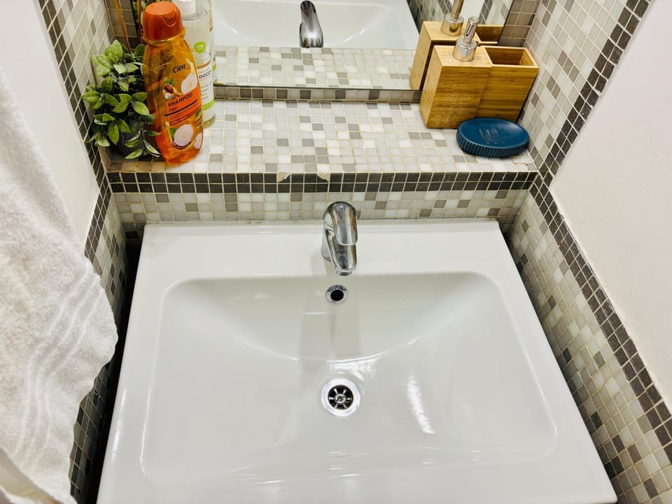 Bathroom, Bath