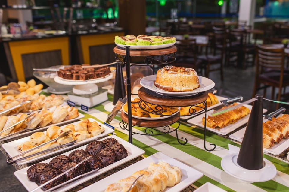 Restaurant/places to eat, Breakfast, Buffet breakfast
