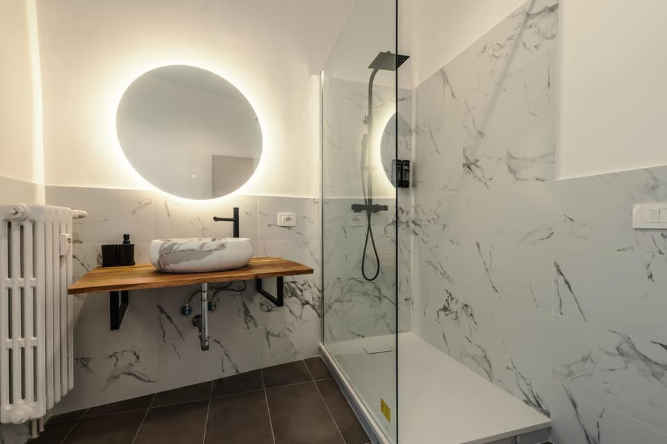 Shower, Bathroom