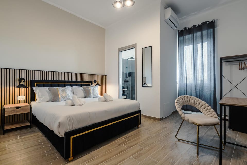 Bed, Photo of the whole room, Bedroom, wardrobe, air conditioner
