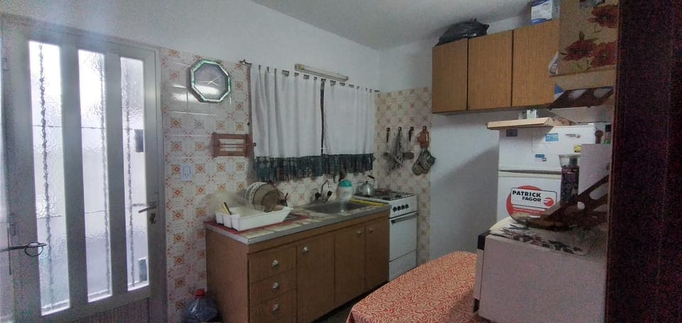 Kitchen or kitchenette, oven