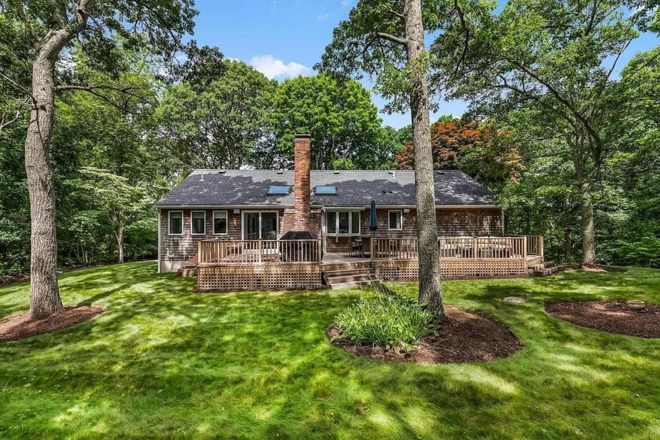 Cape Cod GEM- Bikes, Games and Coastal Charm House in Falmouth