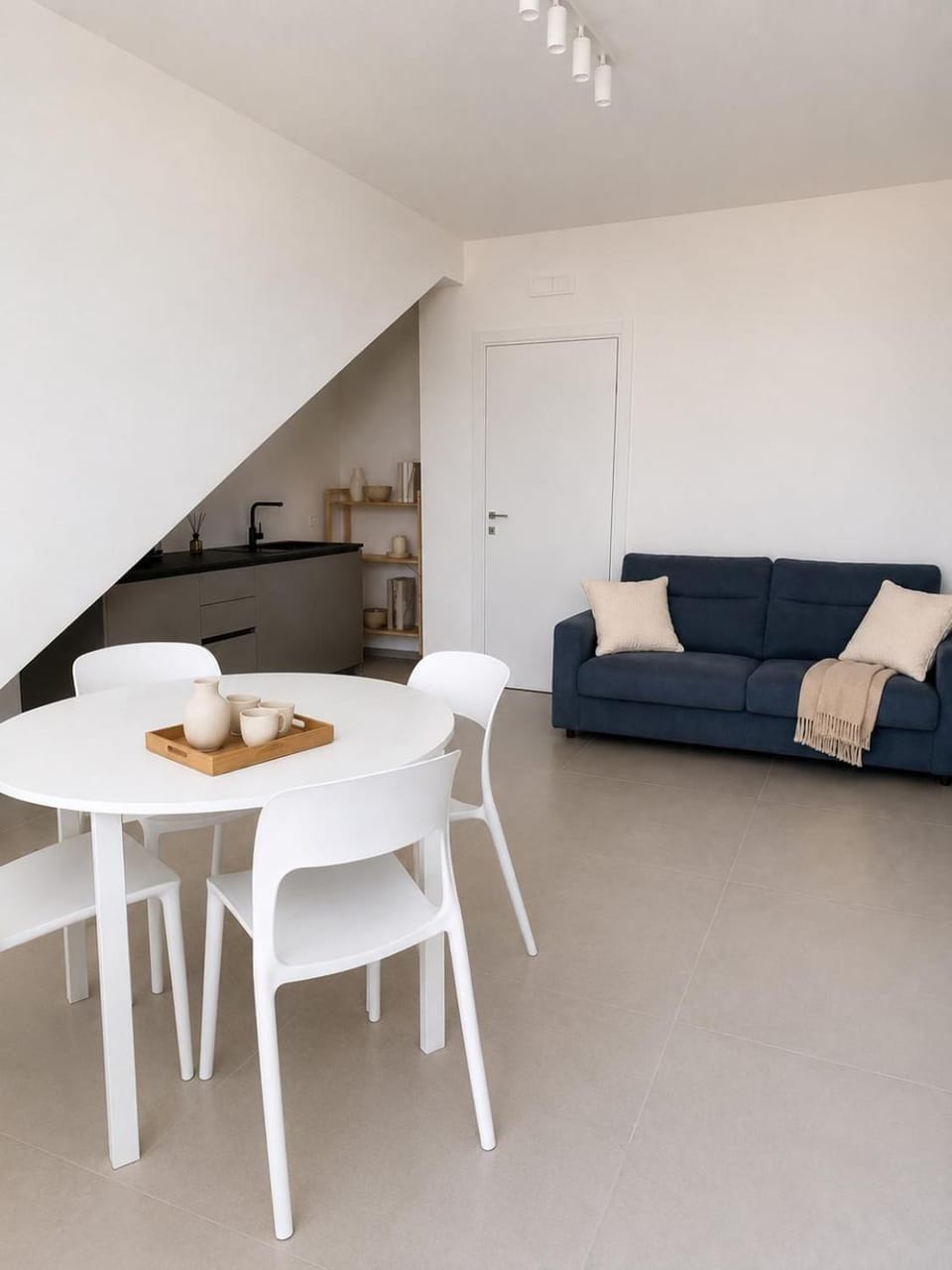Kitchen or kitchenette, Living room, Seating area, Dining area