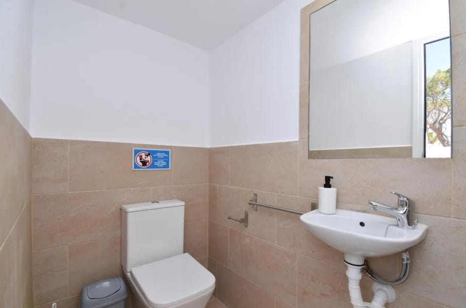 Toilet, Bathroom