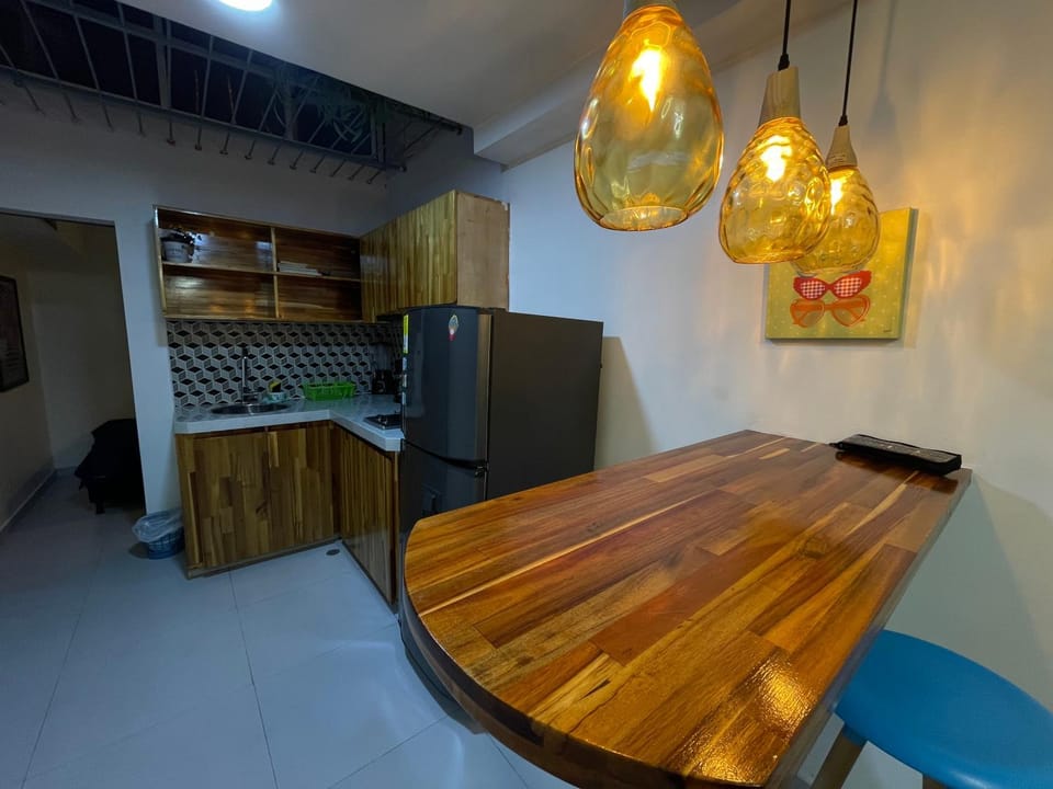 Apt de 2 alcobas con parquedero los molinos CERCA a laurles Apartment in Medellin