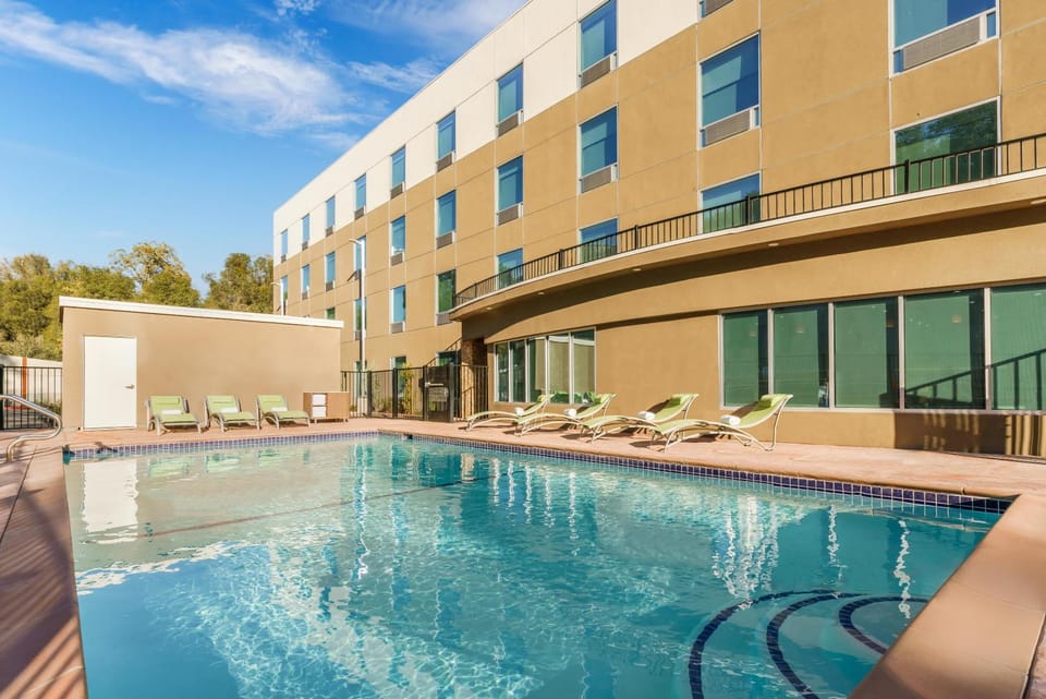 Pool view, Swimming pool