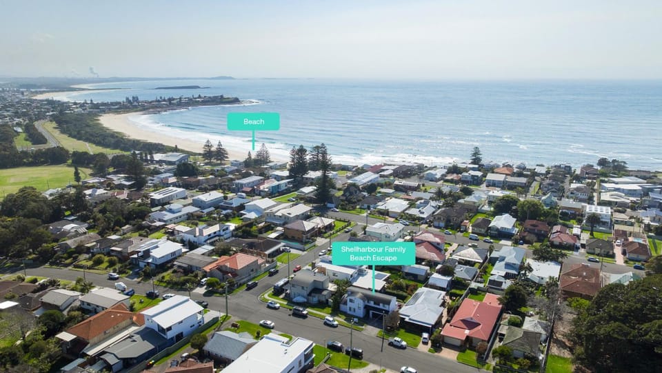 Shellharbour Family Beach Escape - 4 Bedroom House House in Wollongong