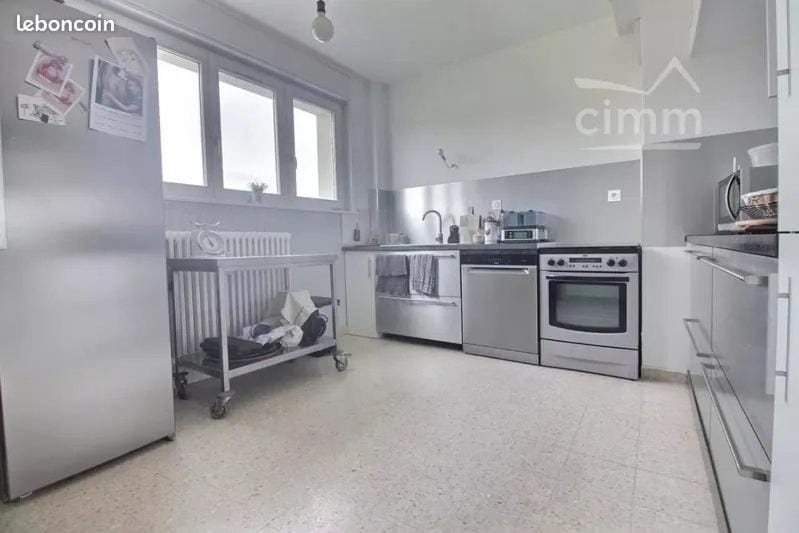 appartement F3 spacieux et calme Apartment in Auvergne-Rhône-Alpes