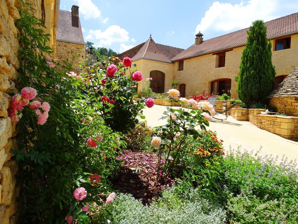 Property building, Garden