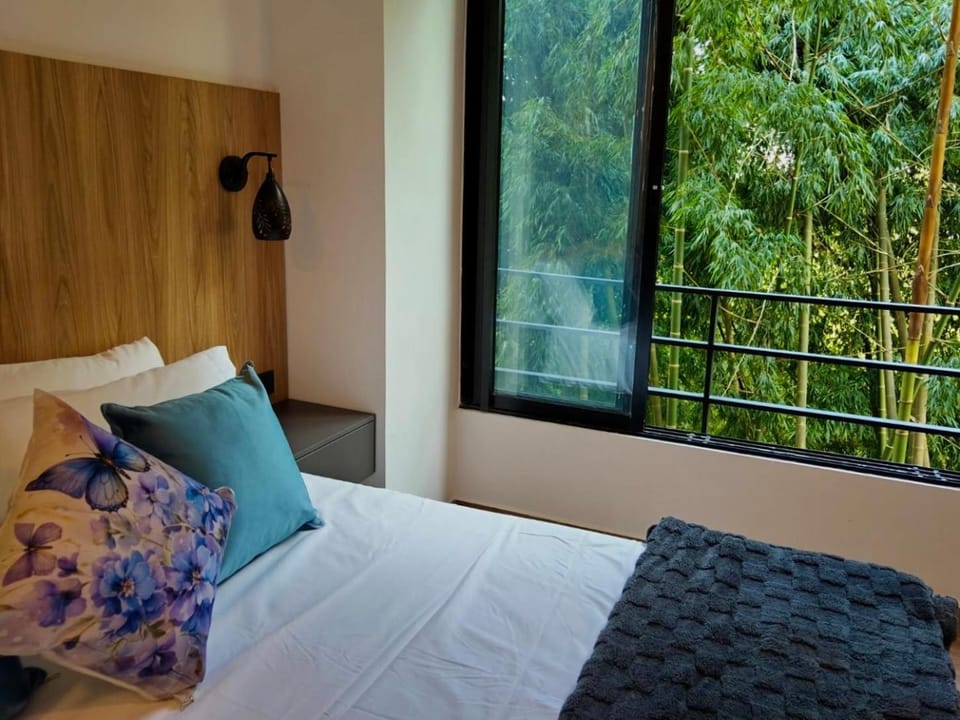 Acogedor apartamento con linda vista en Laureles, norte de Armenia cerca al centro comercial Portal del Quindío Apartment in Armenia