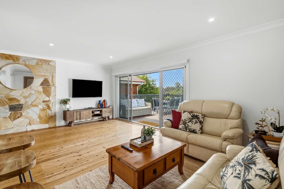 Aura by Coast Hosting House in Terrigal