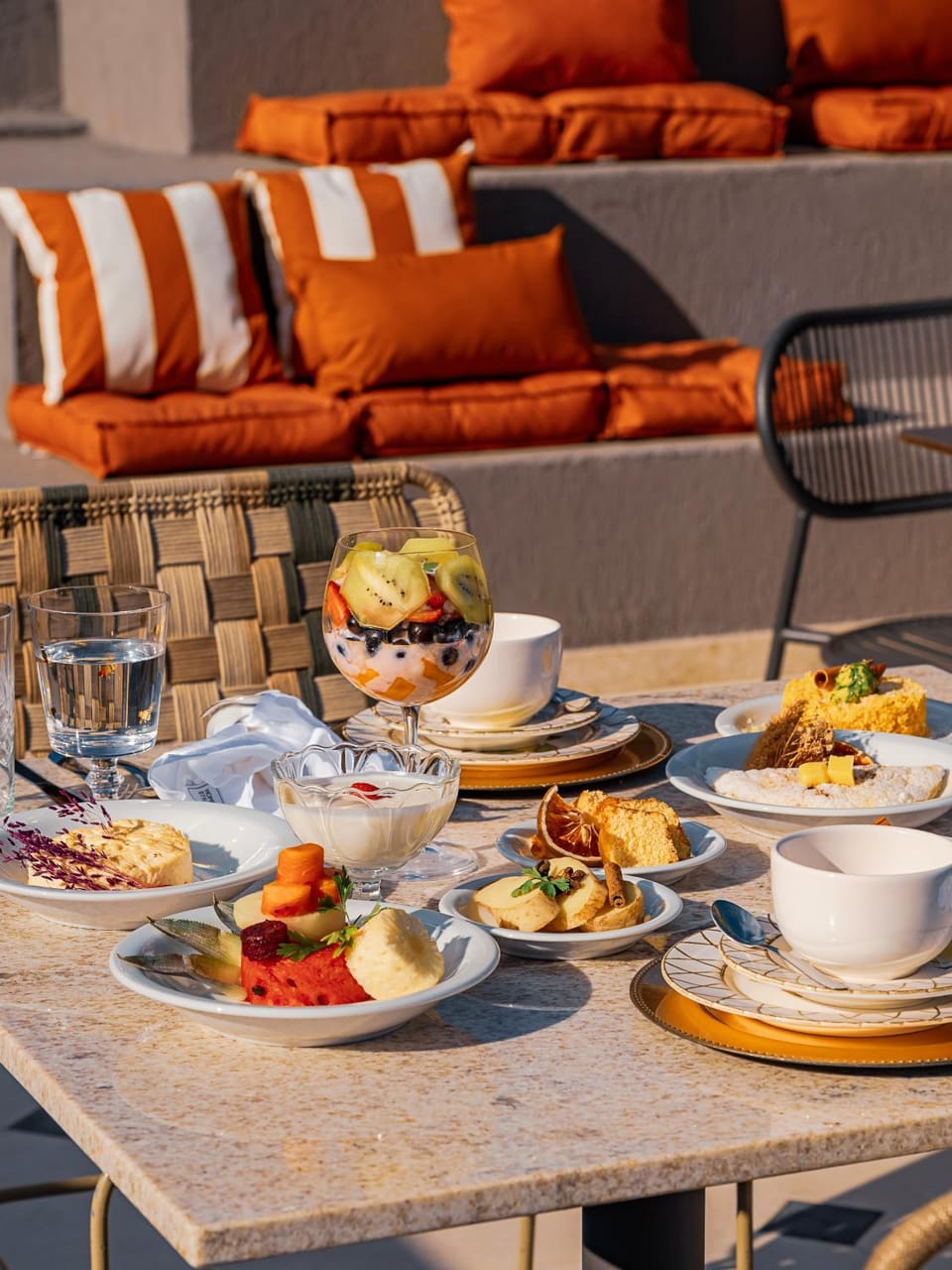Food close-up, View (from property/room), Balcony/Terrace, Food and drinks, Dining area, Food, Landmark view, Street view, Meals, Breakfast, Drinks