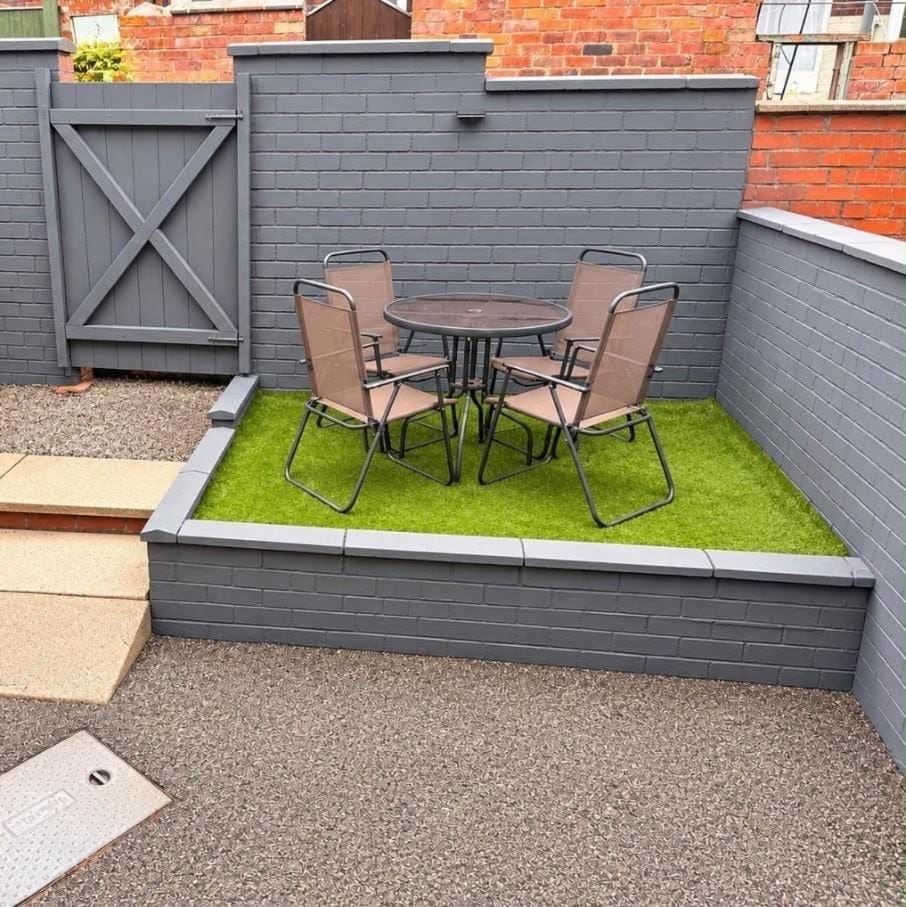 Warm Cozy 3 Bedroom House, In Oldham Central House in Oldham
