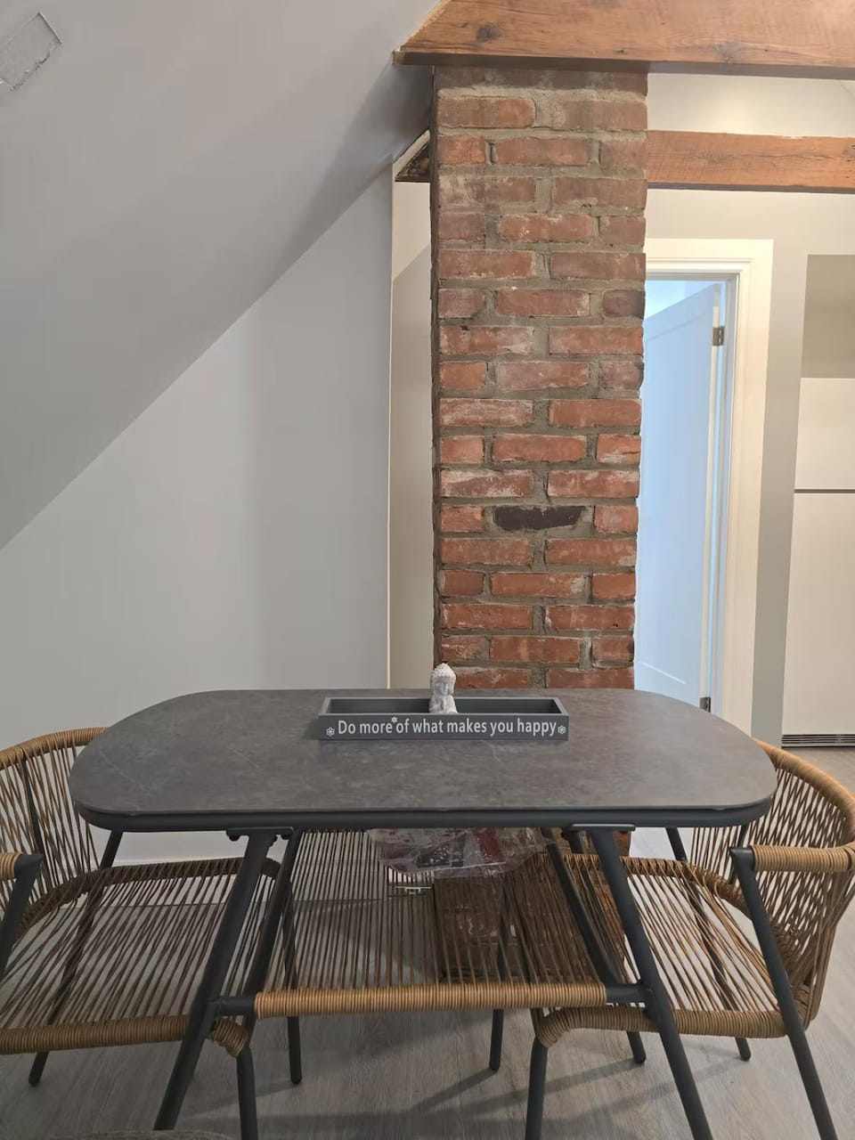 Seating area, Dining area, Breakfast, Lunch