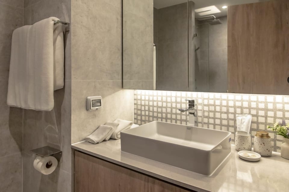 Bathroom, towels