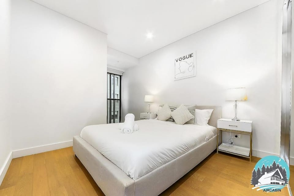 2BR Milsons Point Stay near Harbour & CBD Apartment in Milsons Point Station