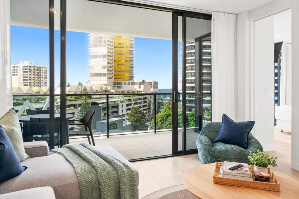 Beach Perfect at Oracle Level 7 Apartment in Gold Coast