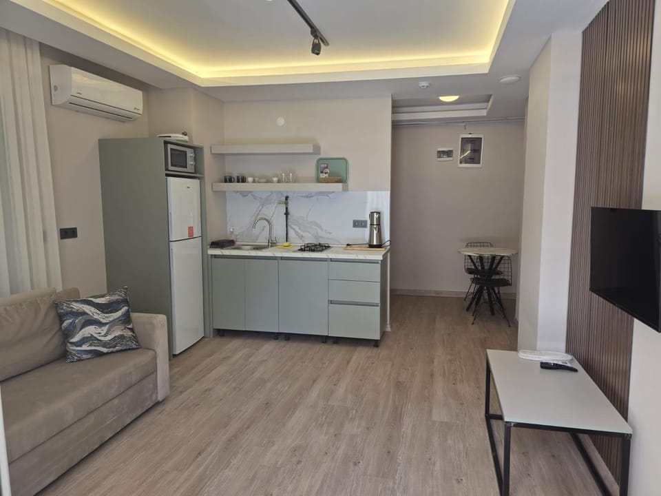 TV and multimedia, Kitchen or kitchenette, Seating area
