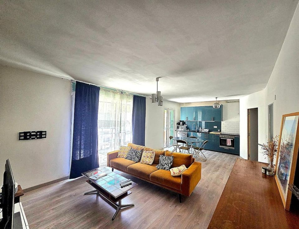 Fully equipped house with 4 bedrooms House in Rognes