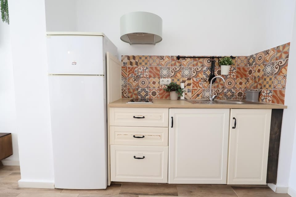 Galicia B - Renovated Studio in the Heart of Arroyo de la Miel Apartment in Benalmadena