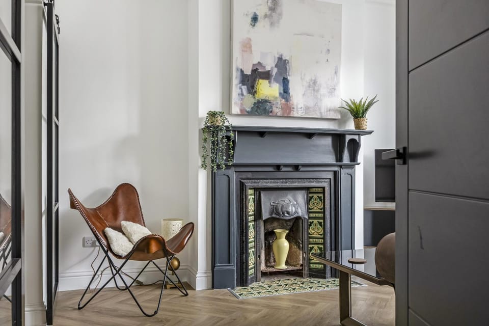 Living room, Decorative detail, Seating area, fireplace