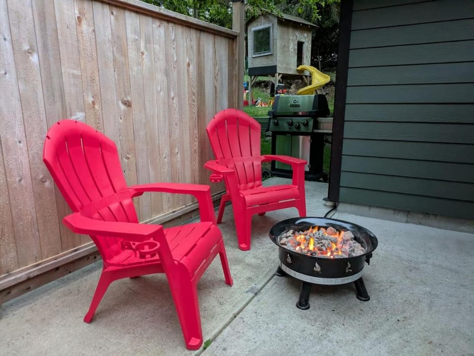 Patio, fireplace