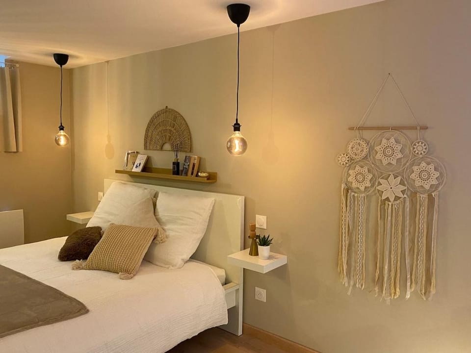 Romantic studio with private spa in Strasbourg Apartment in Strasbourg