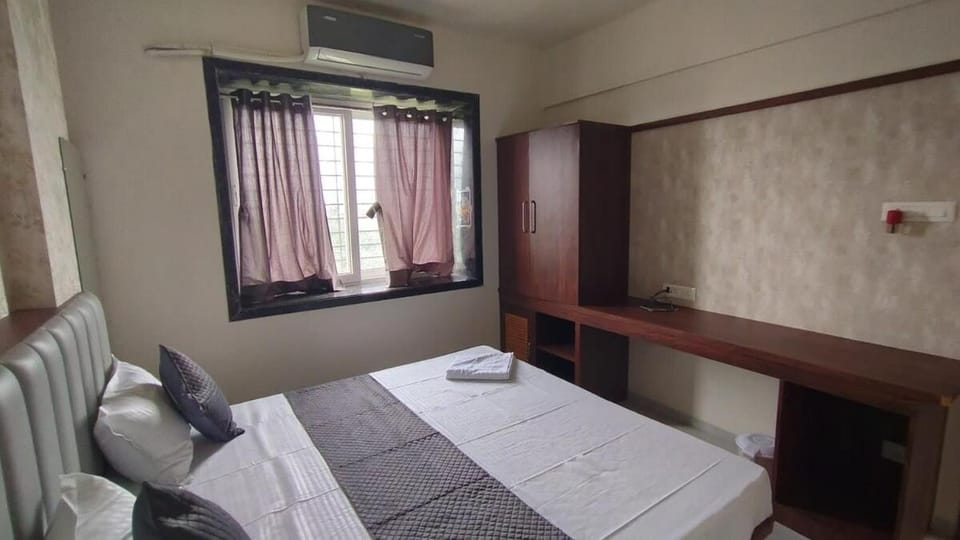 Archit 3Bhk spacious service apartment Apartment in Maharashtra