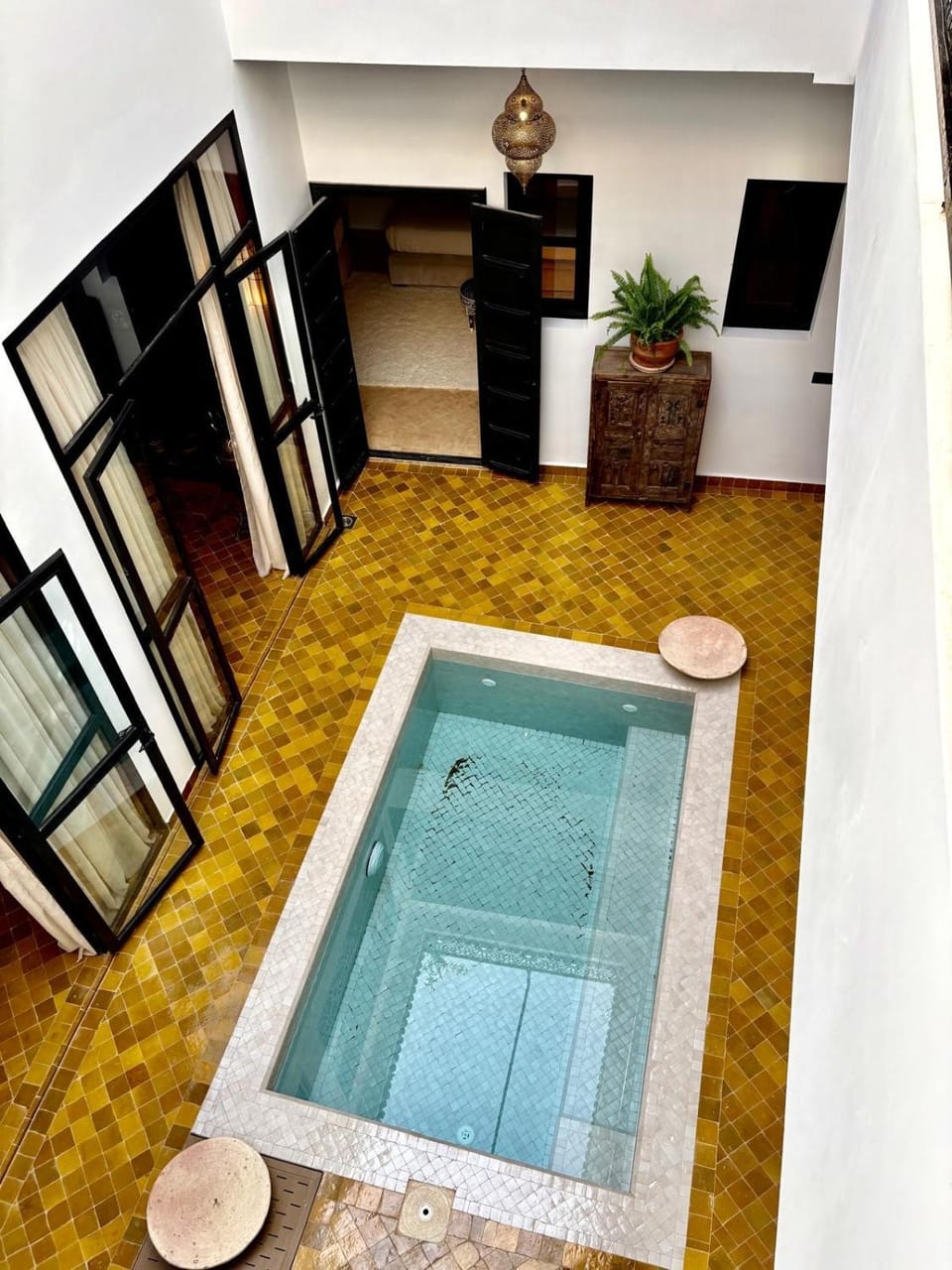 Swimming pool, Swimming pool