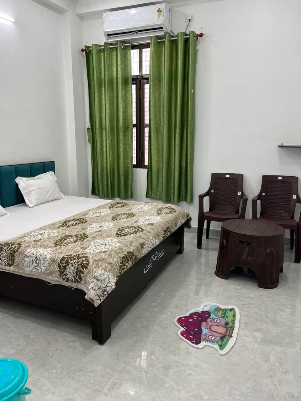 Gold Kashi Home Stay Bed and Breakfast in Varanasi