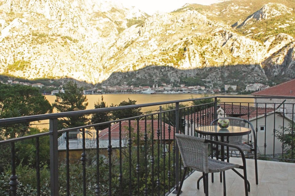 Balcony/Terrace, City view, Mountain view, Sea view