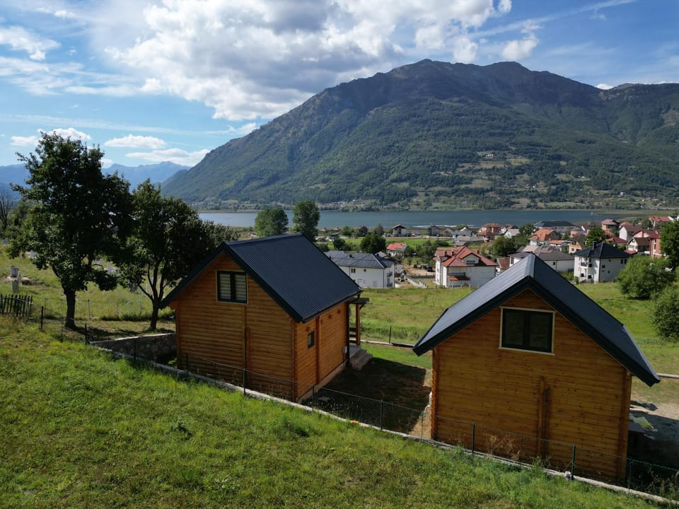 Property building, Day, Natural landscape, Mountain view