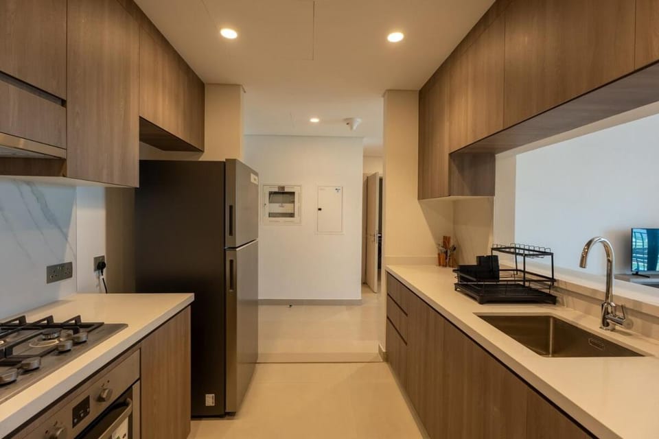 1BR Yas Golf Collection Stunning Park Front Apartment in Abu Dhabi
