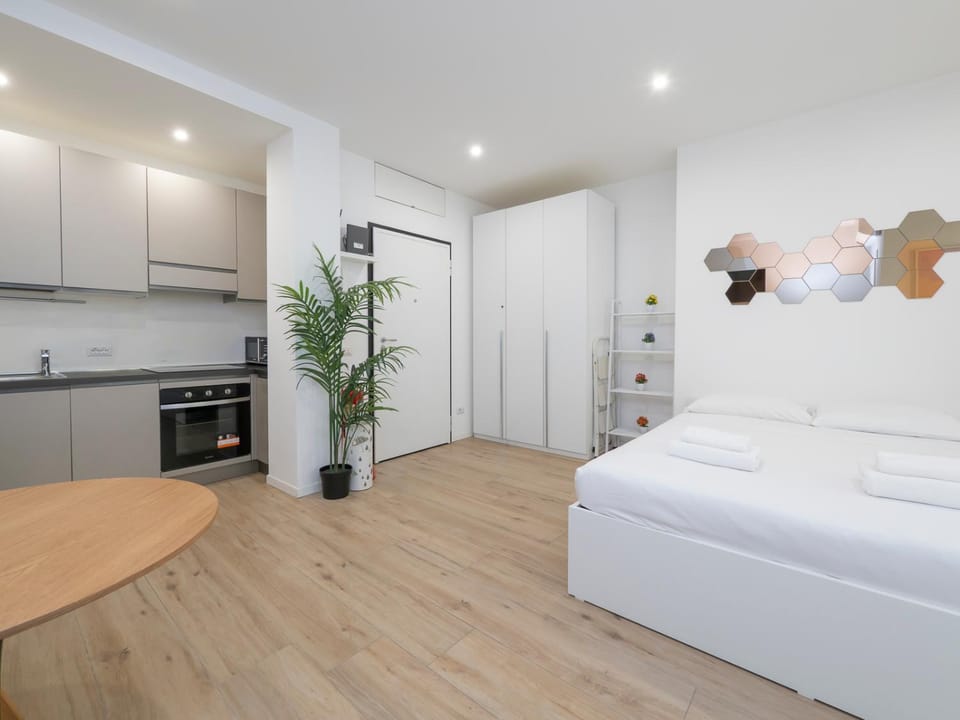 Bed, Living room