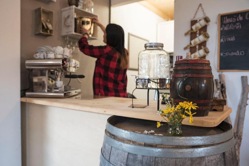 Restaurant/places to eat, Lounge or bar, Food and drinks, Breakfast