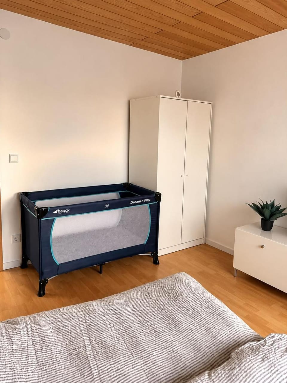 Tolle Wohnung nähe Frankfurt, Messe, Airport in ruhiger Lage Apartment in Hesse