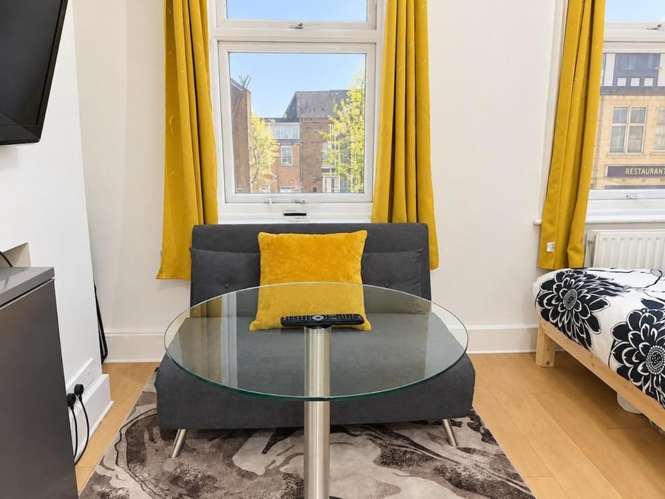 Central London Studio Near Paddington Station Apartment in City of Westminster
