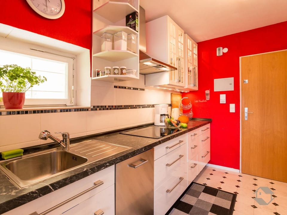 Kitchen or kitchenette, Living room