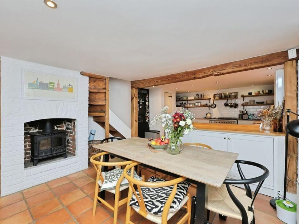 Kitchen or kitchenette, Seating area, Dining area, Internal: Not applicable to any particular room